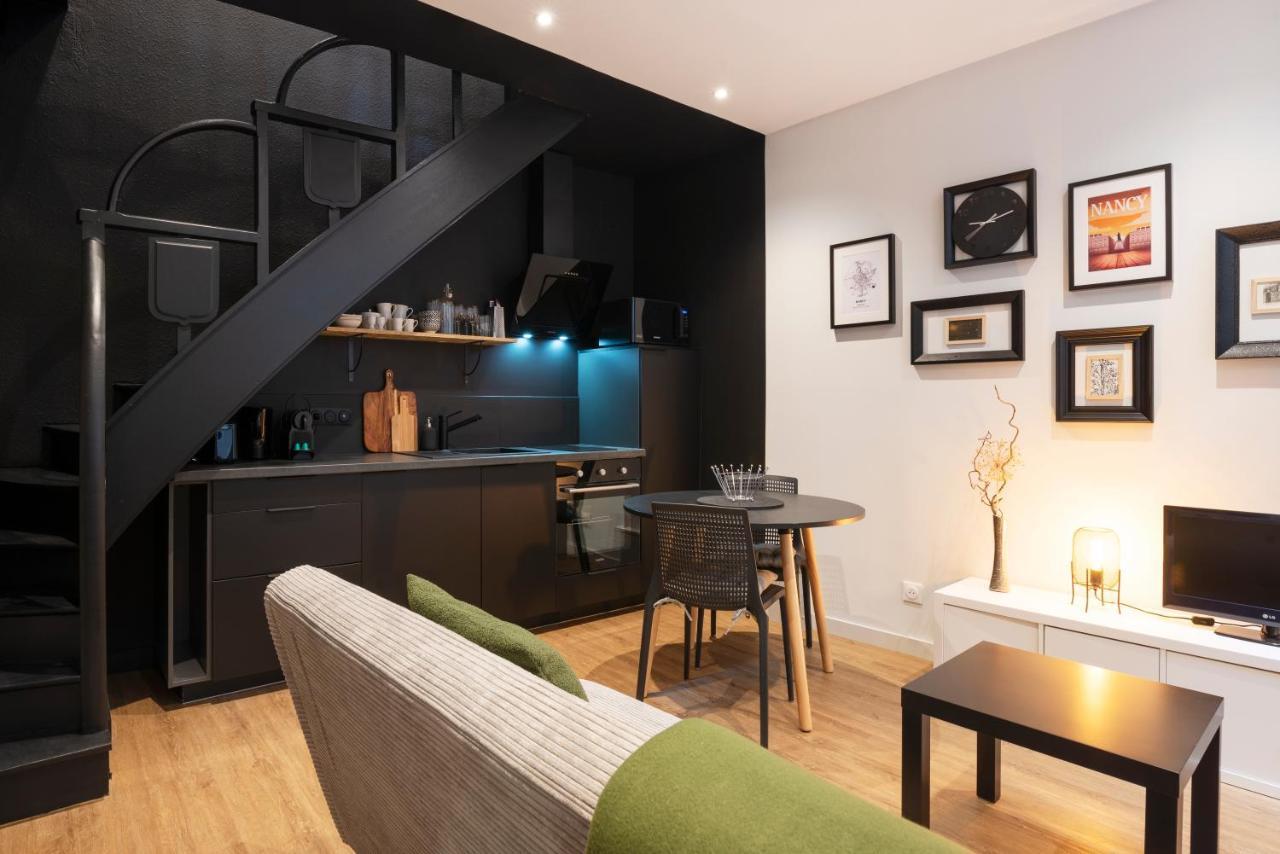 Le Cocon Des Dominicains - Duplex Pour 2, Nancy Apartment Bagian luar foto