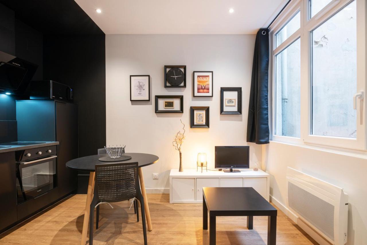 Le Cocon Des Dominicains - Duplex Pour 2, Nancy Apartment Bagian luar foto